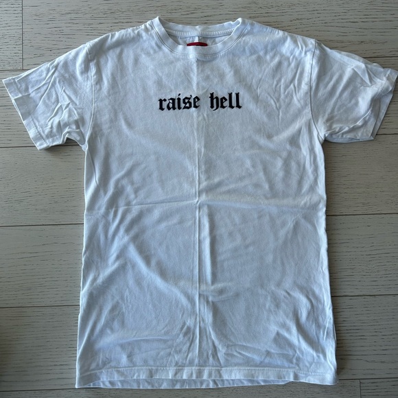 Fairfax 424 ‘Raise Hell’ T-Shirt Small - Picture 1 of 2